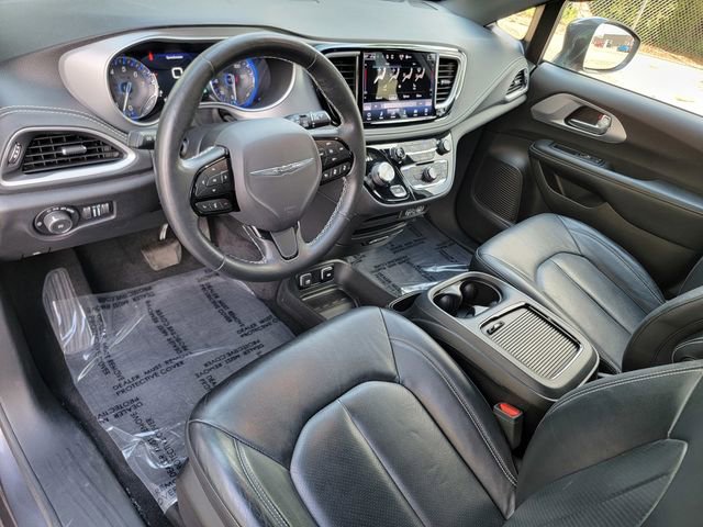 Certified 2021 Chrysler Pacifica Touring-L w/ S Appearance Package AWD/4WD image 19