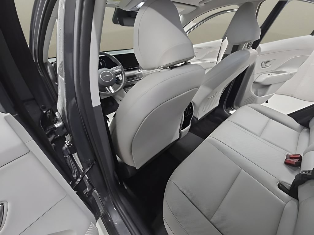 Certified 2024 Hyundai Kona Limited AWD/4WD image 16