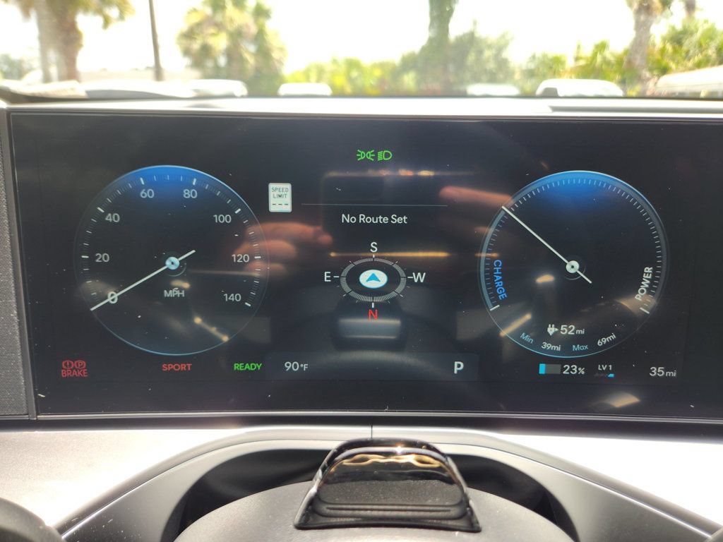 Used 2026 Hyundai Ioniq 9 SE AWD/4WD image 13