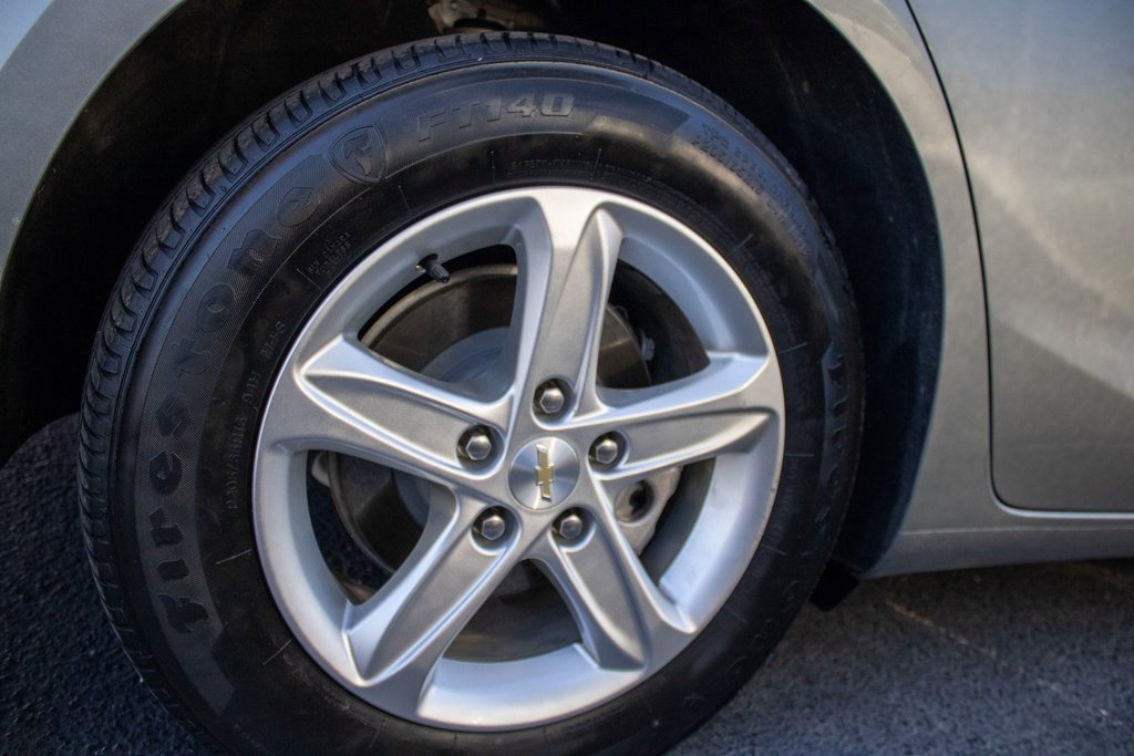 Used 2023 Chevrolet Malibu LS image 23