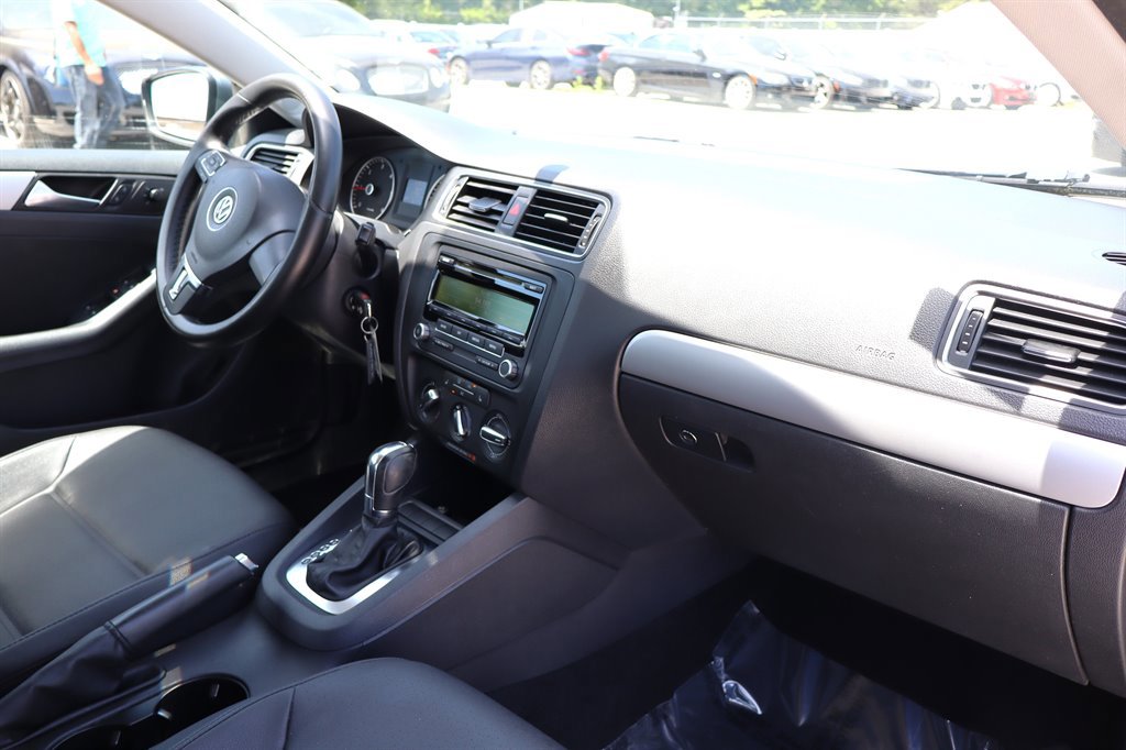 Used 2012 Volkswagen Jetta TDI FWD image 17