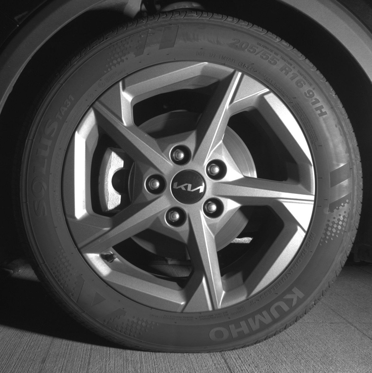 Used 2025 Kia K4 LXS image 12