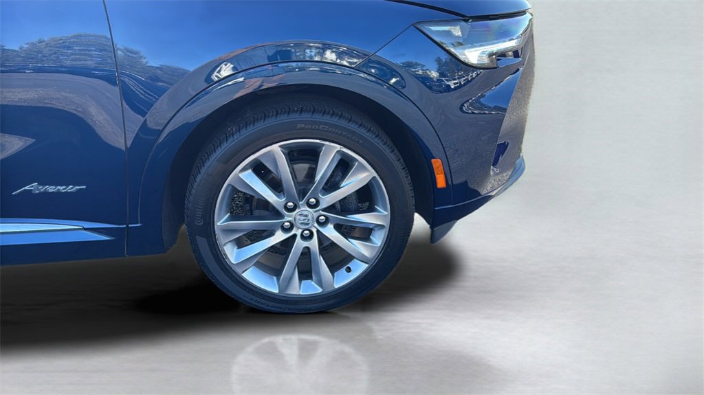 Used 2023 Buick Envision Avenir image 22