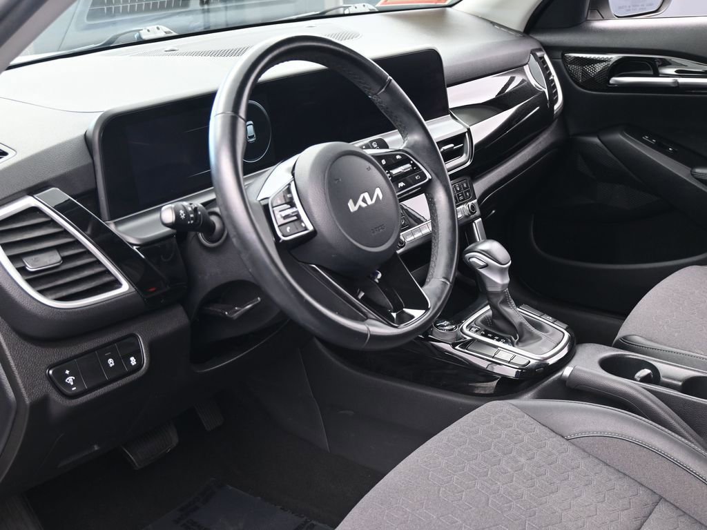 Used 2024 Kia Seltos S image 13