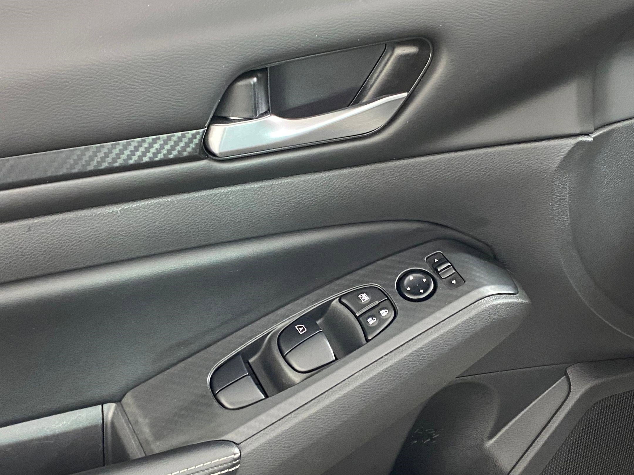 Used 2024 Nissan Altima 2.5 SV image 26