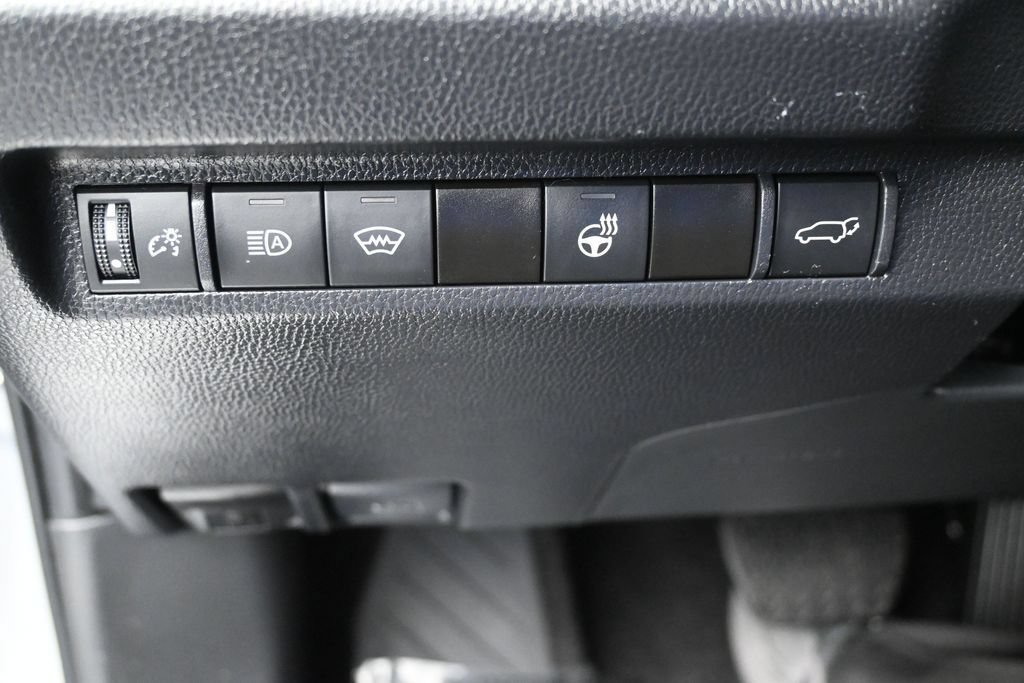 Used 2024 Toyota RAV4 XLE w/ Convenience Package AWD/4WD image 17