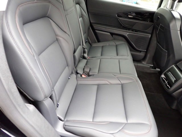New 2026 Lincoln Nautilus Premier w/ Jet Appearance Package AWD/4WD image 21