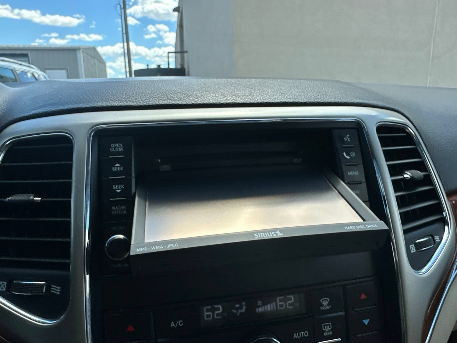 Used 2011 Jeep Grand Cherokee Limited AWD/4WD image 57
