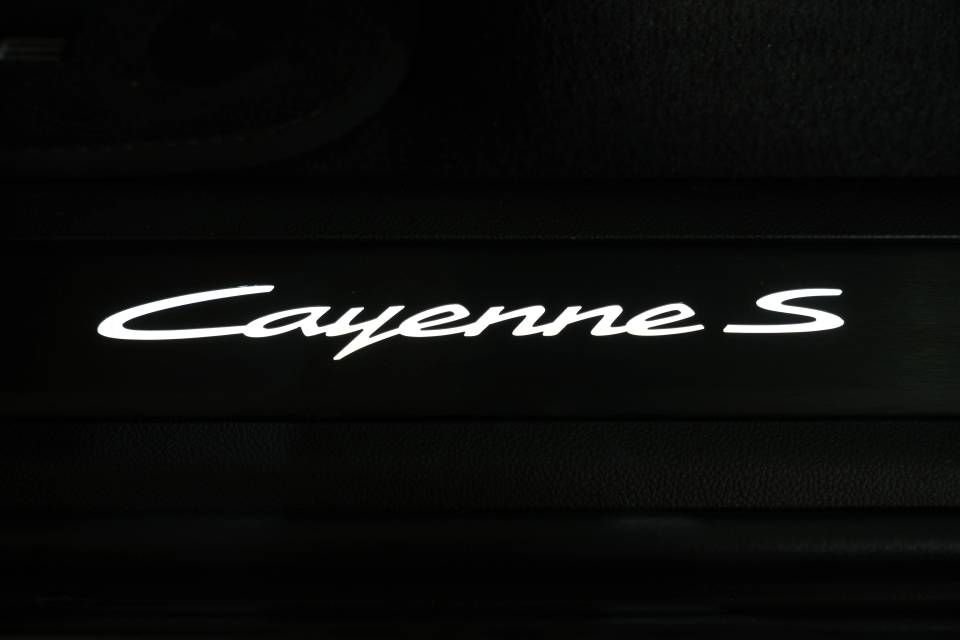 Used 2025 Porsche Cayenne S image 33