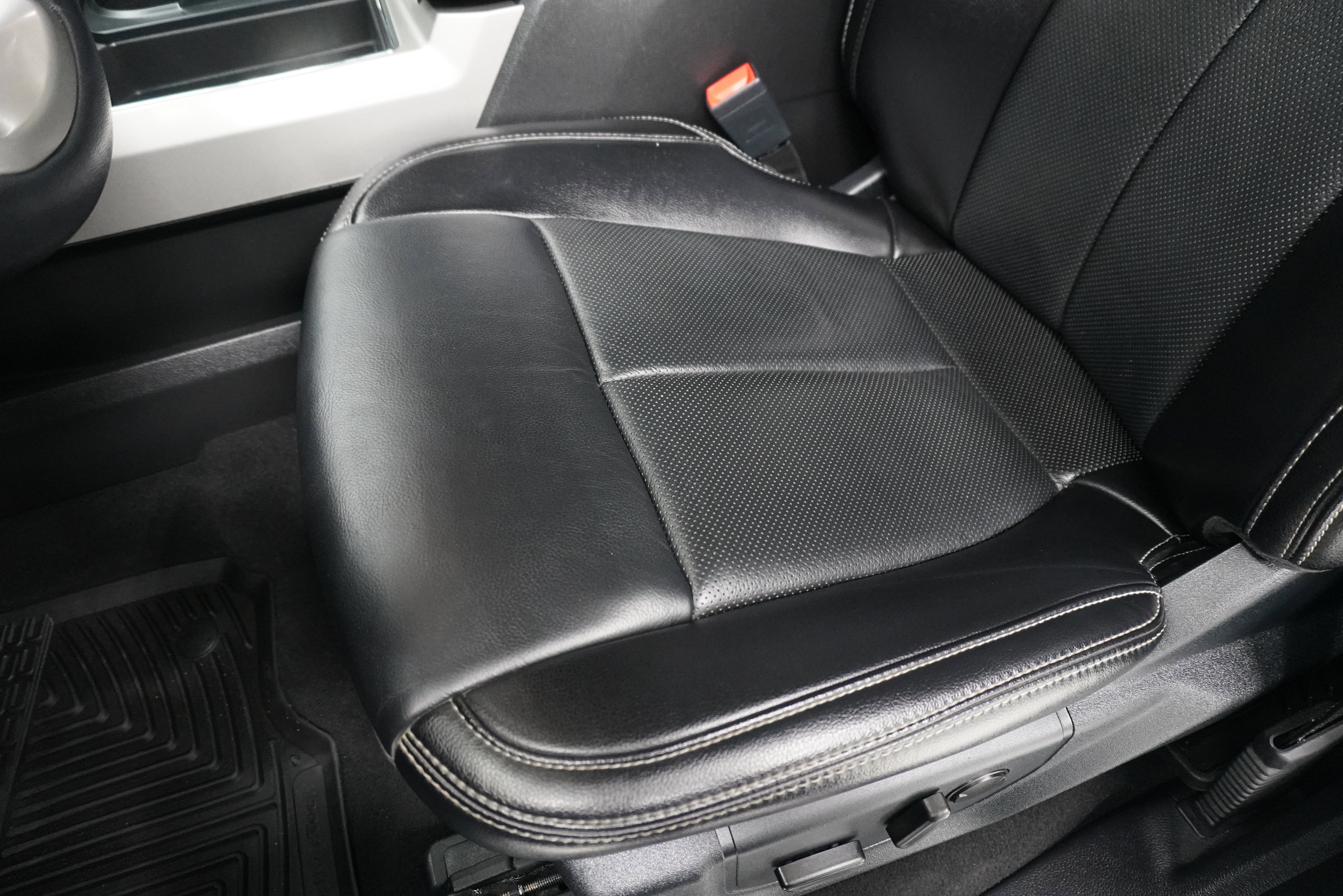 Used 2021 Ford F250 Lariat image 11