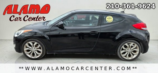 Used 2012 Hyundai Veloster w/ Style Pkg image 2