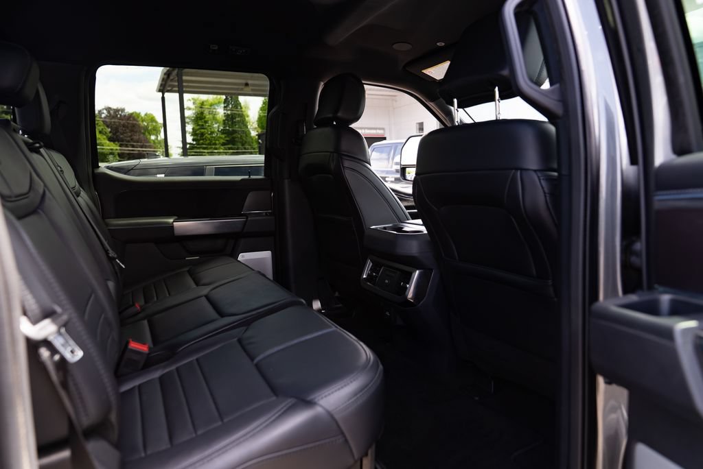 Used 2026 Ford F350 Platinum w/ FX4 Off-Road Package AWD/4WD image 23