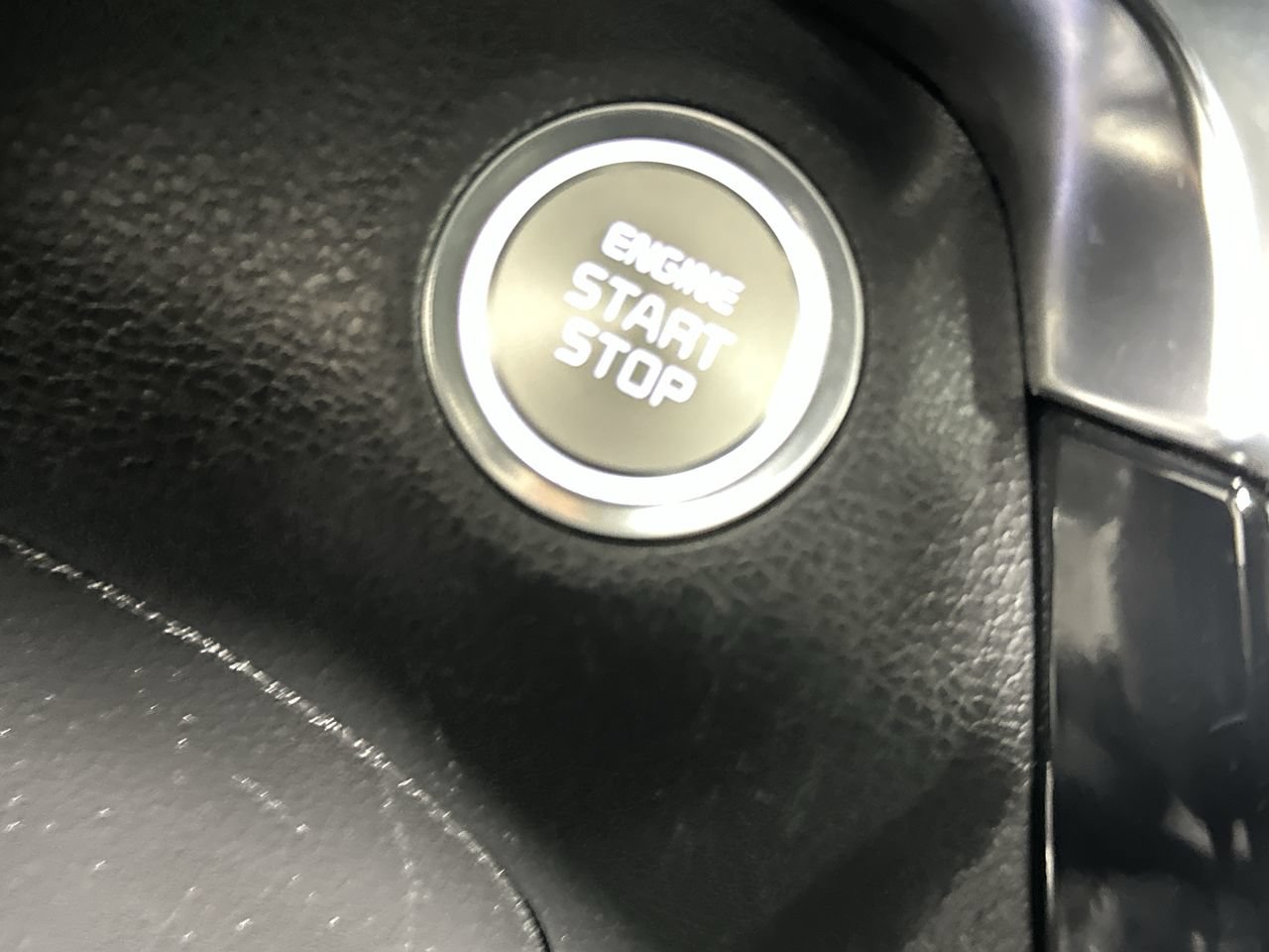Certified 2022 Kia Telluride S FWD image 16