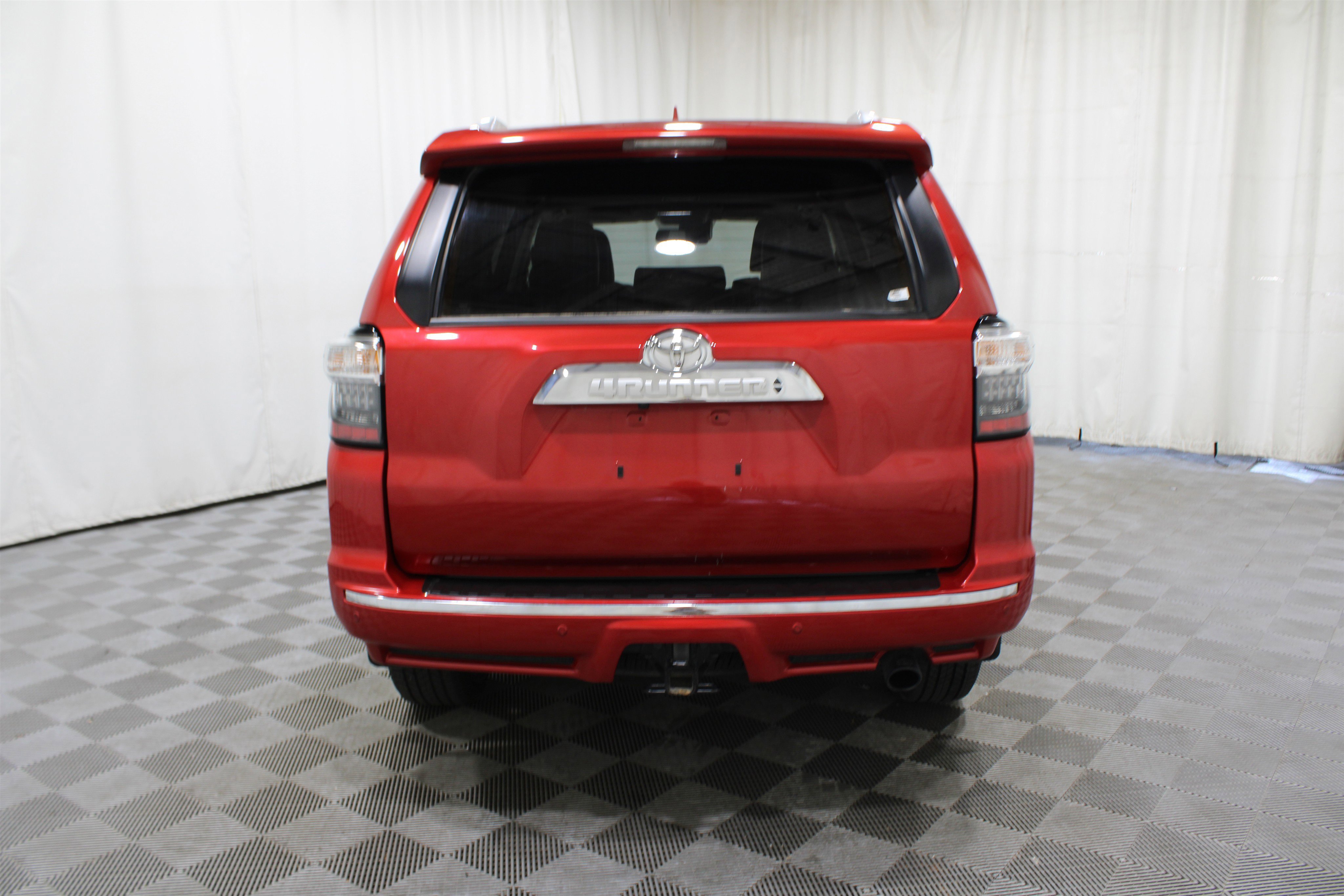 Used 2022 Toyota 4Runner Limited image 25