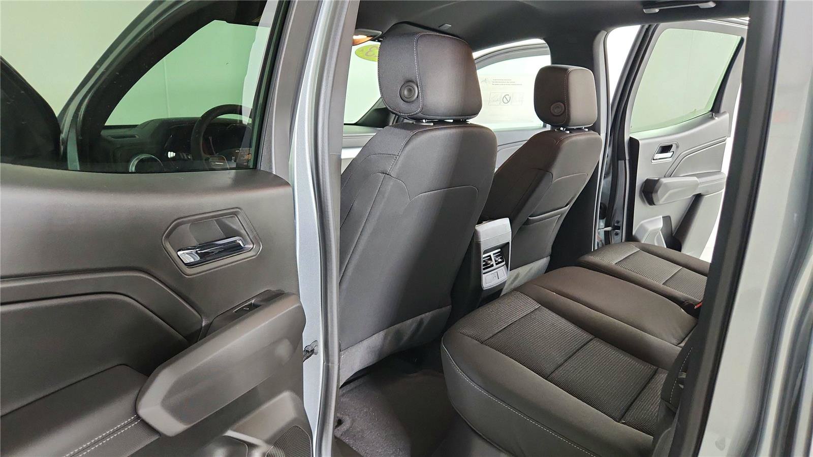 Used 2023 Chevrolet Colorado LT w/ LT Convenience Package II RWD image 32