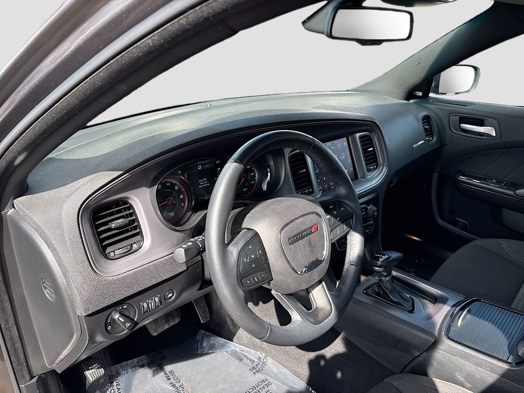 Used 2023 Dodge Charger SXT w/ Blacktop Package AWD/4WD image 9