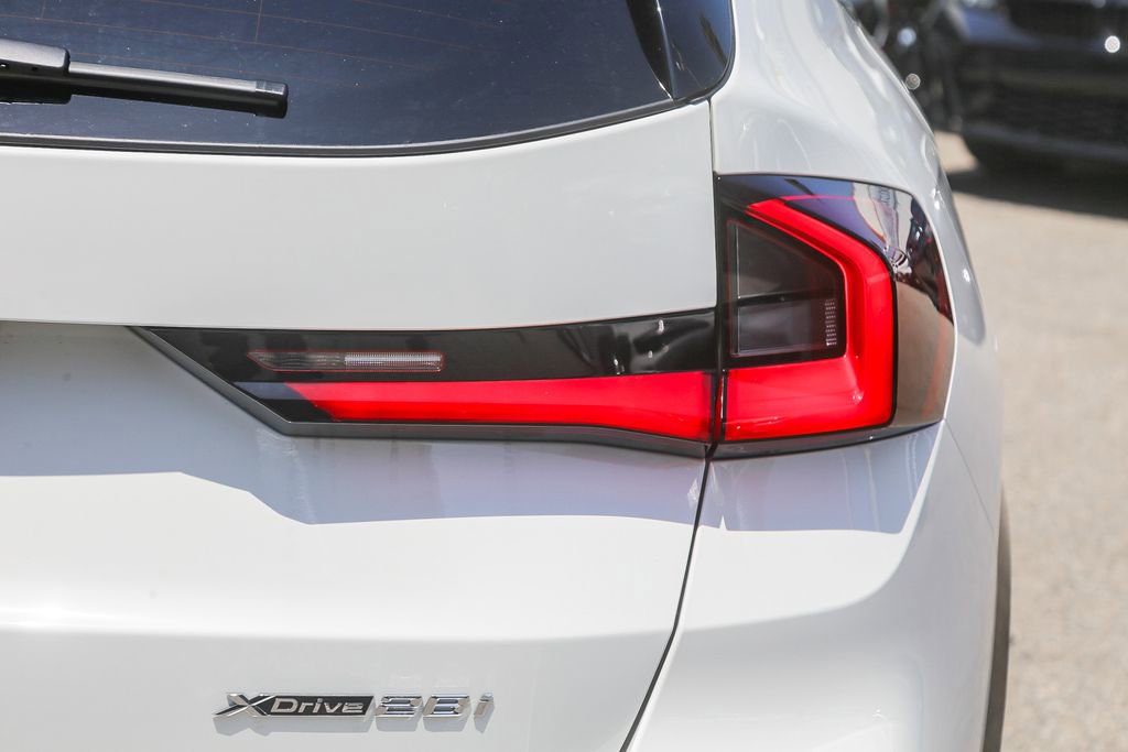 New 2026 BMW X1 xDrive28i w/ Technology Package AWD/4WD image 7