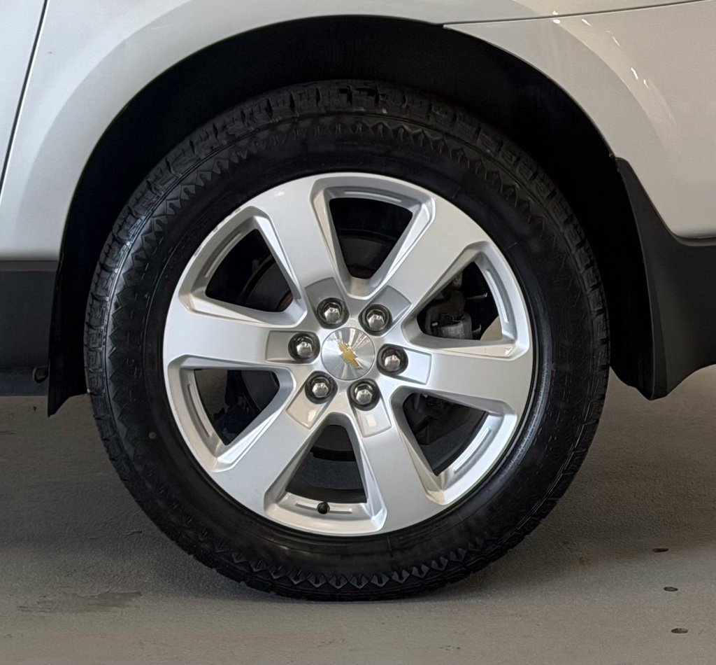 Used 2017 Chevrolet Traverse LT w/ Style and Technology Package AWD/4WD image 8