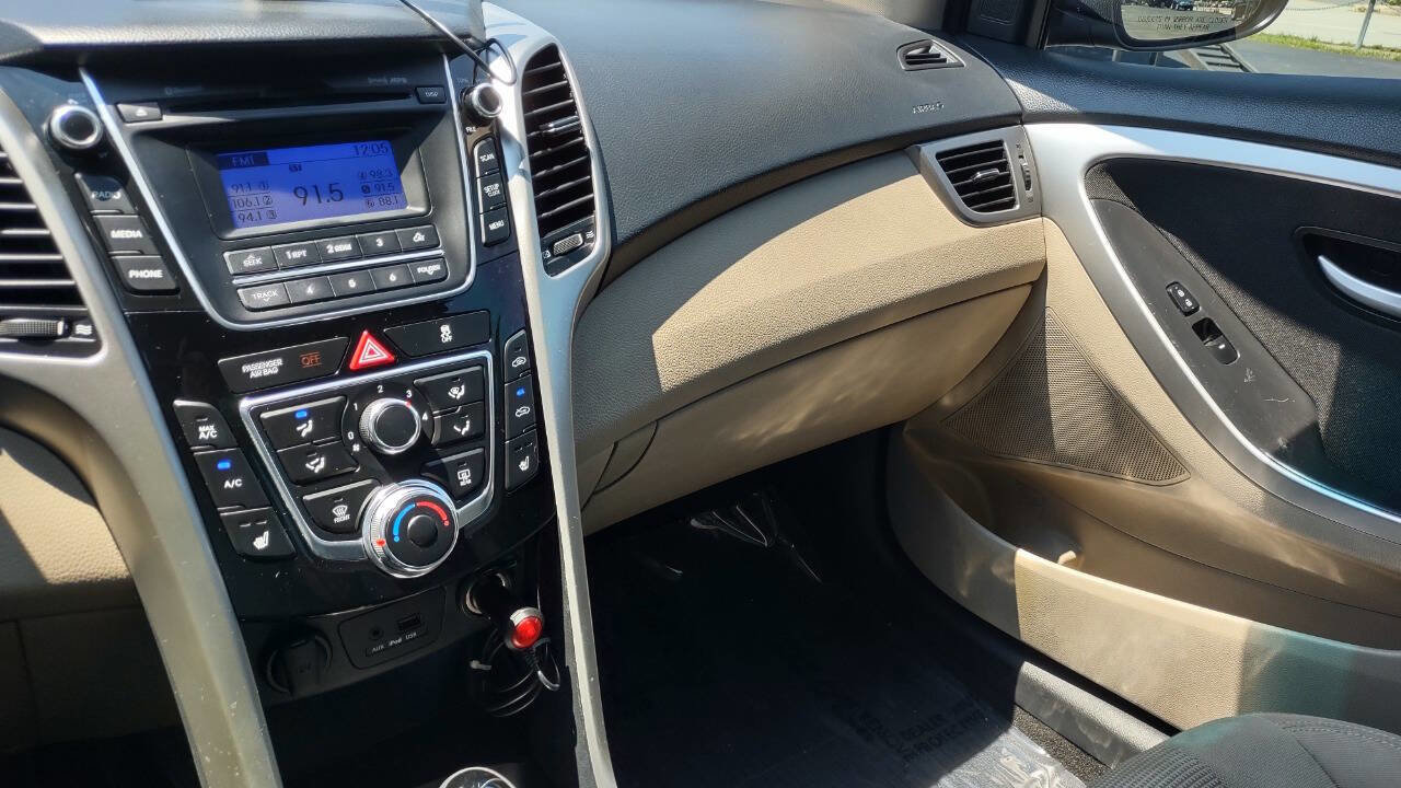 Used 2014 Hyundai Elantra GT image 19
