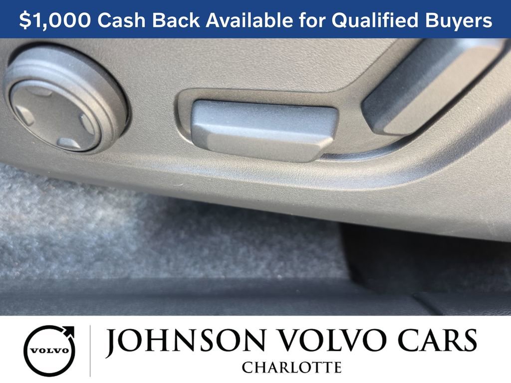New 2026 Volvo XC40 B4 Plus w/ Protection Package Premier FWD image 31