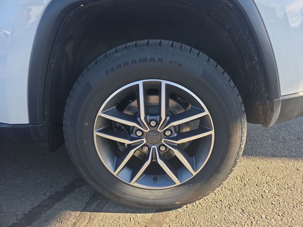 Used 2022 Jeep Grand Cherokee Limited AWD/4WD image 12