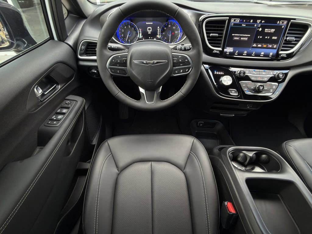 New 2026 Chrysler Voyager LX FWD image 10