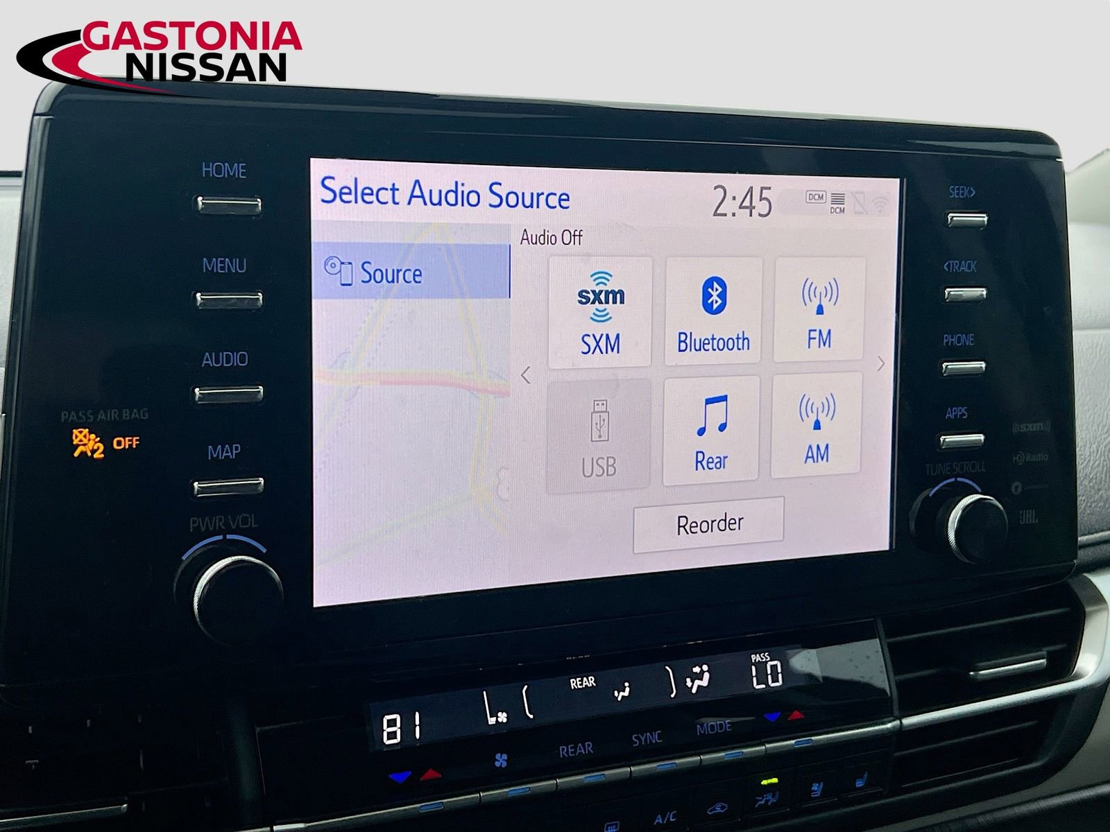 Used 2023 Toyota Sienna Limited image 19