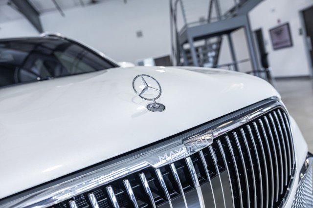 Used 2023 Mercedes-Benz Maybach GLS 600 4MATIC image 10