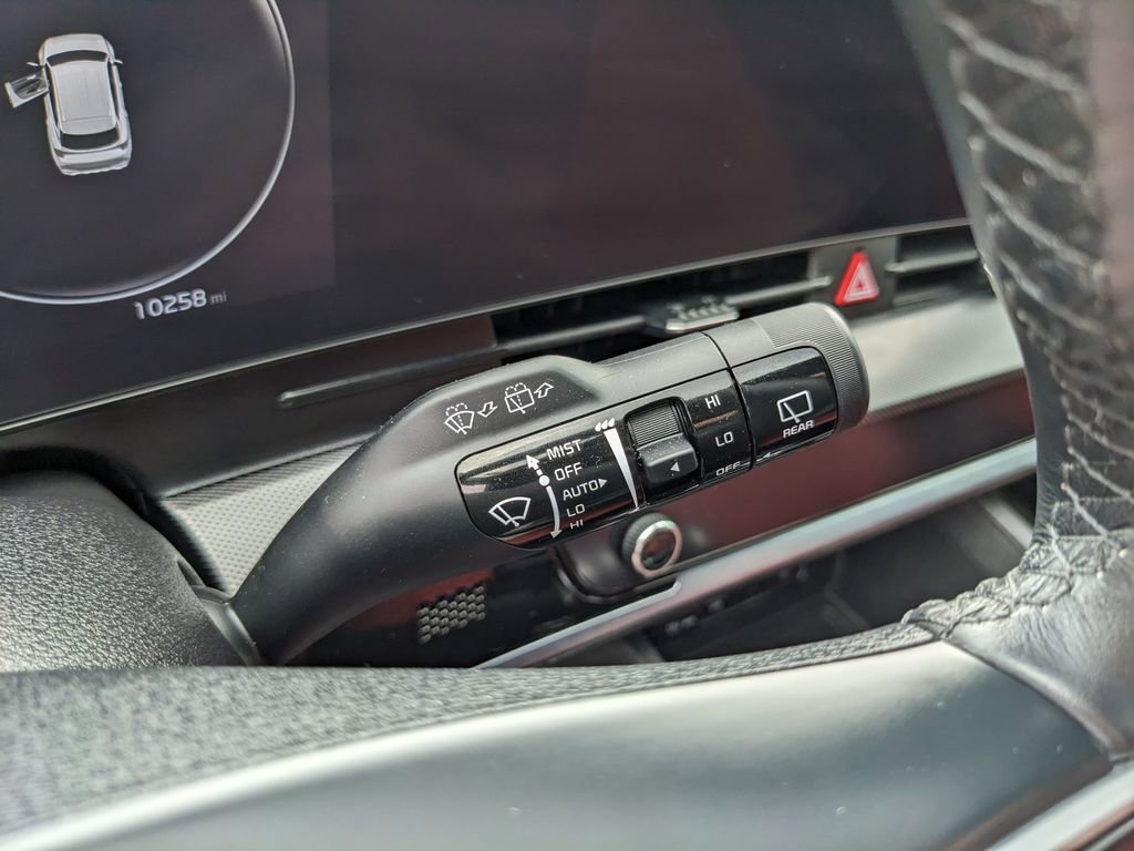 Certified 2025 Kia Sportage SX image 36