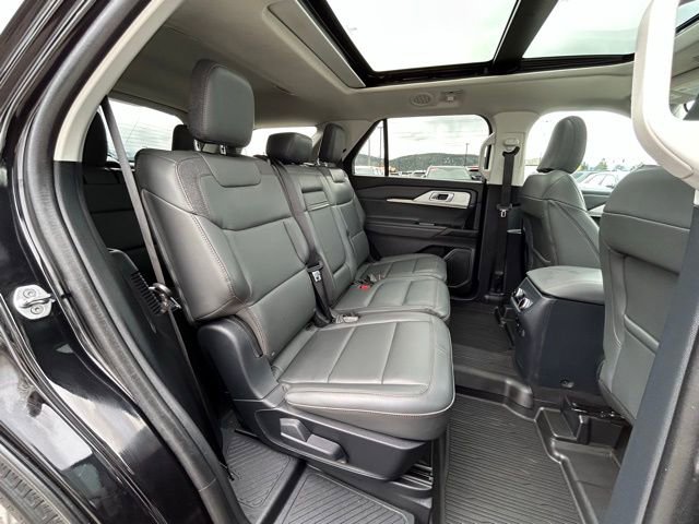 Used 2025 Ford Explorer Active w/ Active Comfort Package AWD/4WD image 41