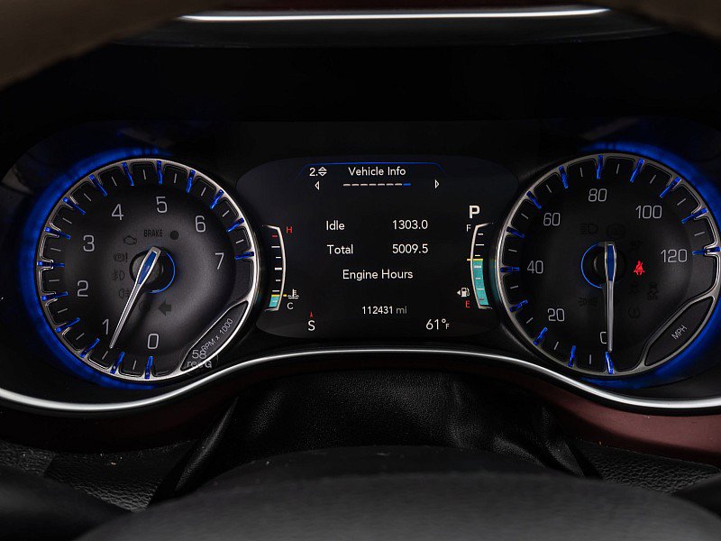 Used 2020 Chrysler Pacifica Limited image 29