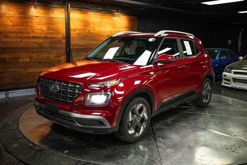 Used 2021 Hyundai Venue SEL image 2