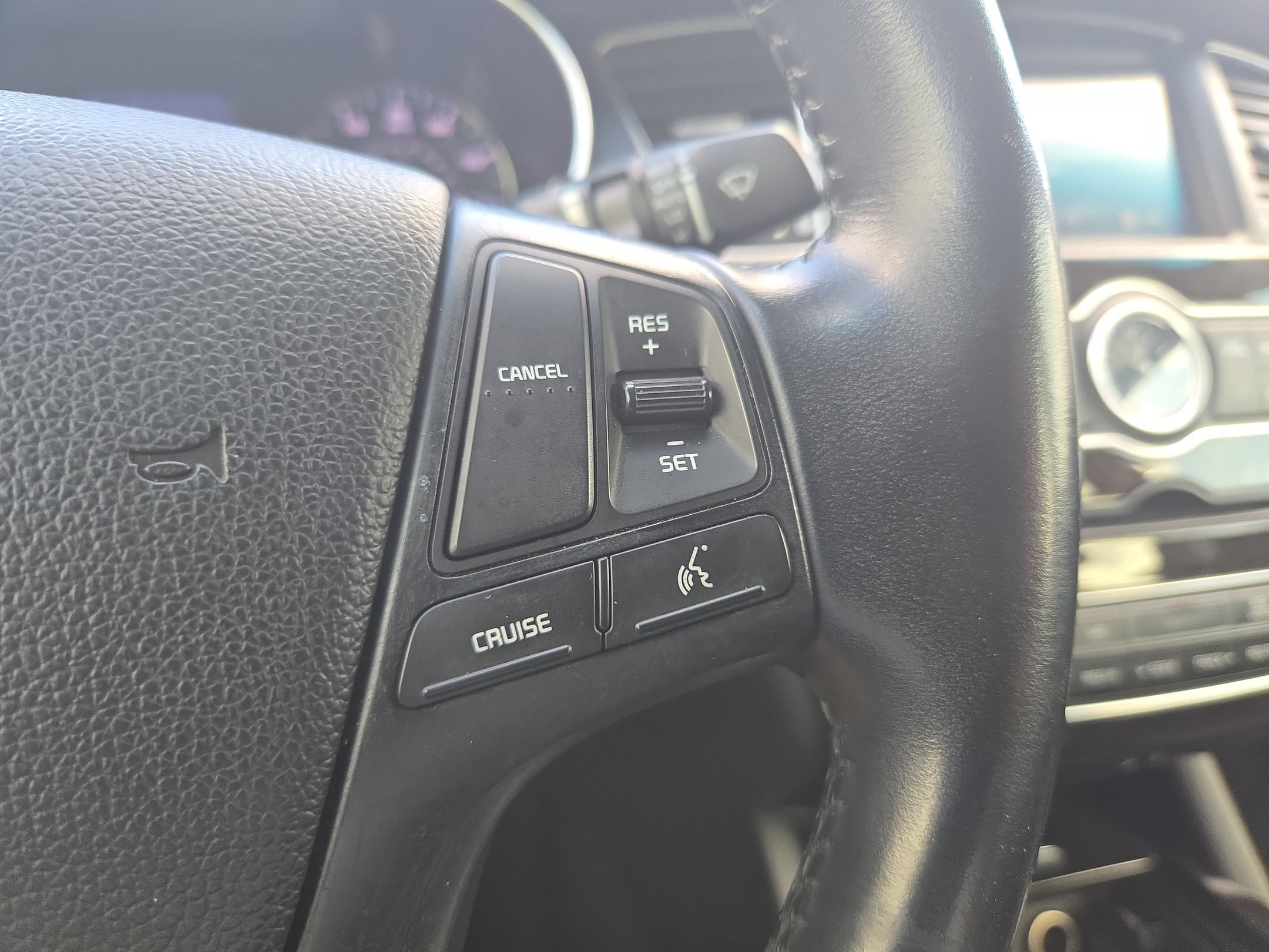Used 2014 Kia Cadenza Premium FWD image 22