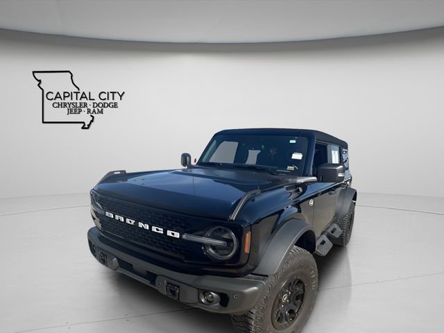 Used 2023 Ford Bronco Wildtrak image 2