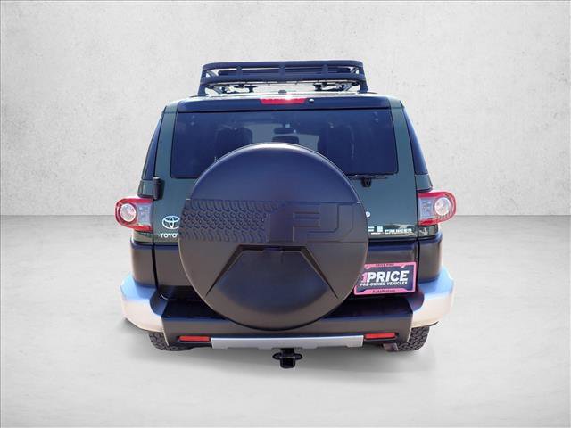 Used 2014 Toyota FJ Cruiser 4WD w/ Convenience Package video 3