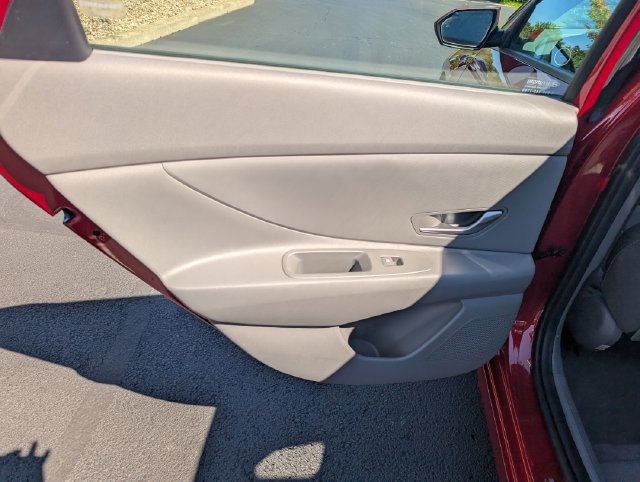 Certified 2024 Hyundai Elantra SEL FWD image 14