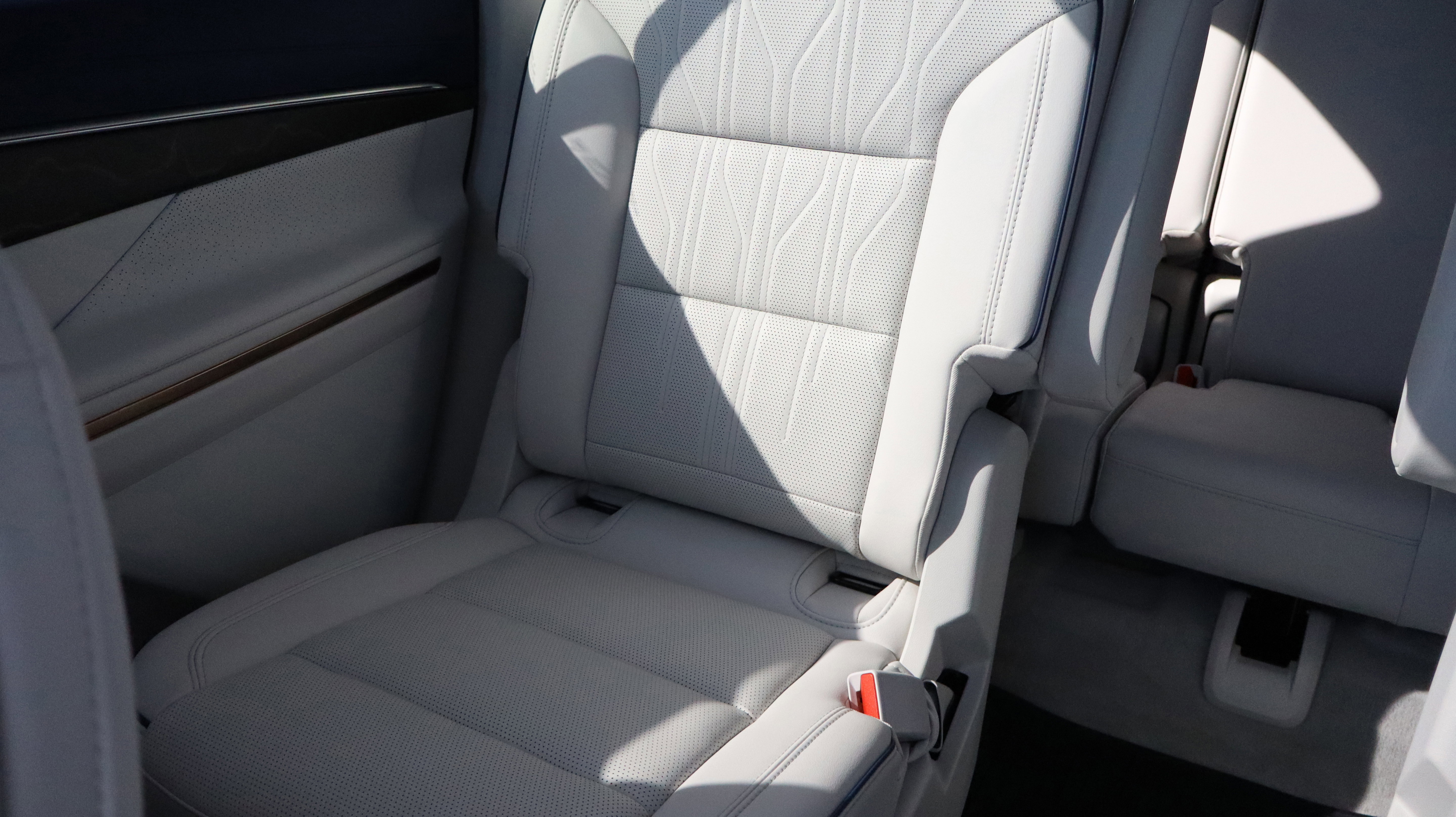 Certified 2025 Buick Enclave Avenir w/ Super Cruise Package image 14