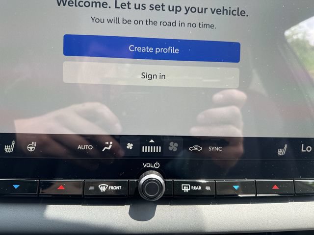 New 2026 Toyota RAV4 XSE w/ Panoramic Sun Roof Package AWD/4WD image 20