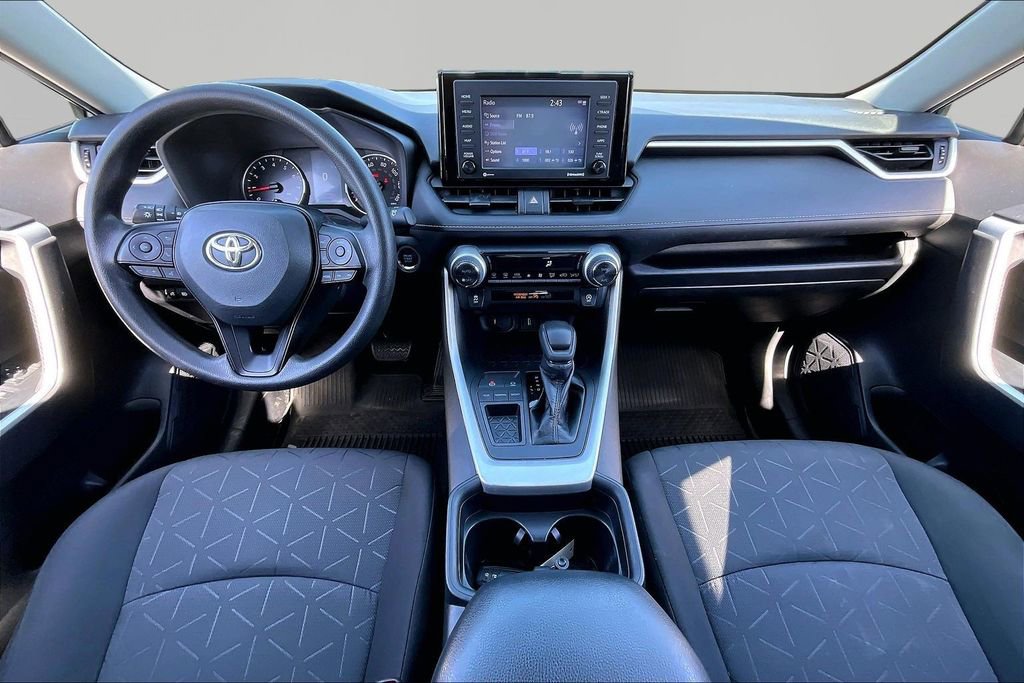 Used 2020 Toyota RAV4 XLE image 8