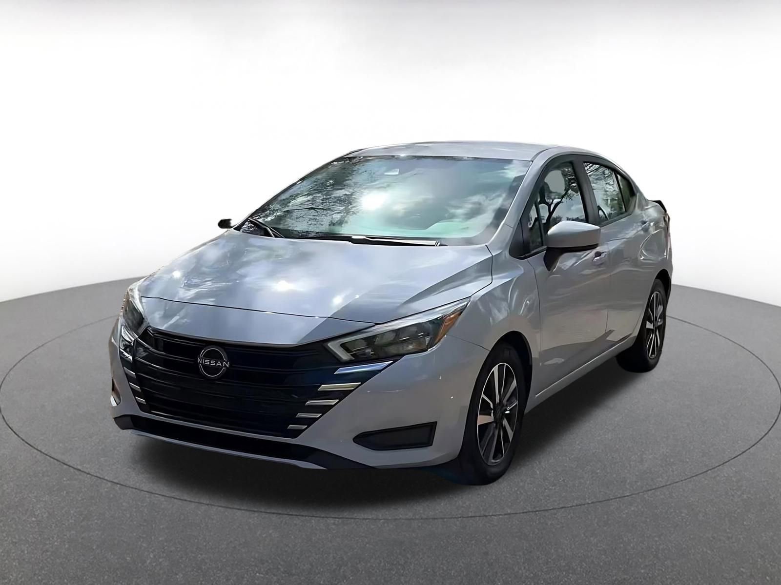 Used 2025 Nissan Versa SV FWD image 7