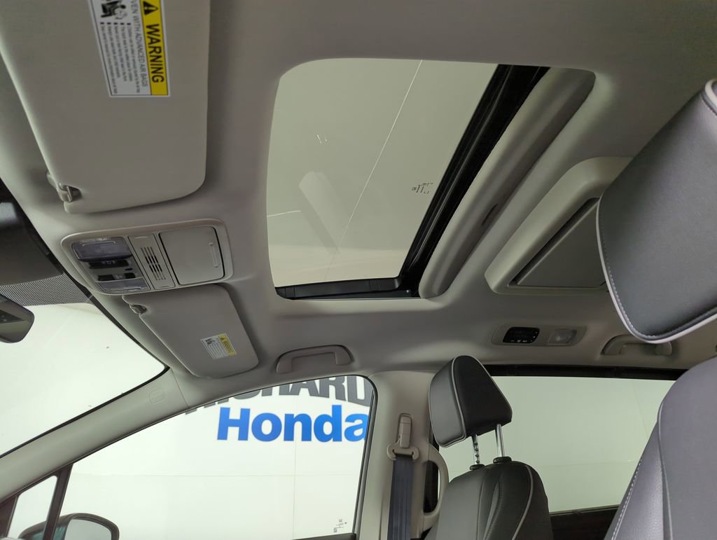Certified 2025 Honda Odyssey Touring image 17