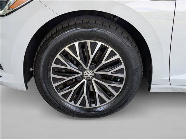 Used 2019 Volkswagen Jetta SEL w/ Cold Weather Package image 22