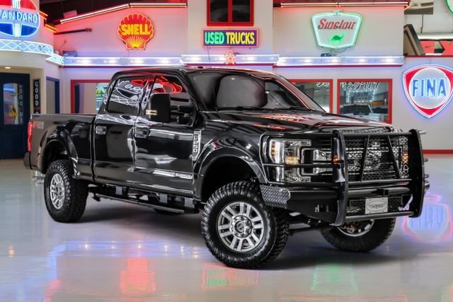 Used 2019 Ford F250 XLT w/ FX4 Off-Road Package AWD/4WD image 1