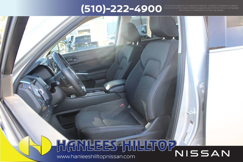 Certified 2024 Nissan Pathfinder SV image 13