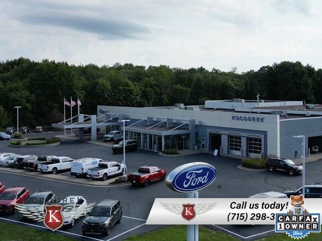 Used 2022 Ford Explorer XLT w/ Equipment Group 202A image 29