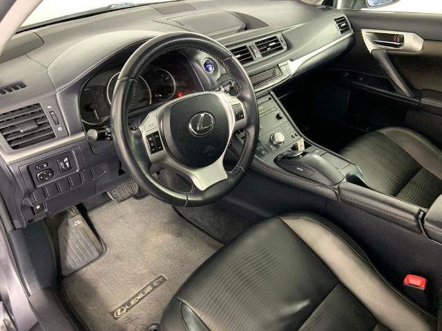 Used 2013 Lexus CT 200h w/ Premium Pkg w/Navigation FWD image 22