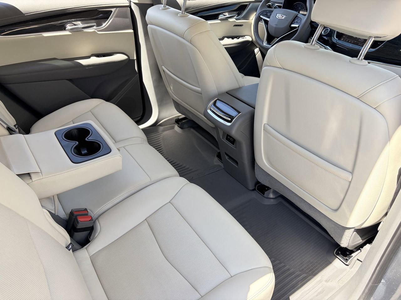 Used 2020 Cadillac XT6 Premium Luxury FWD image 13