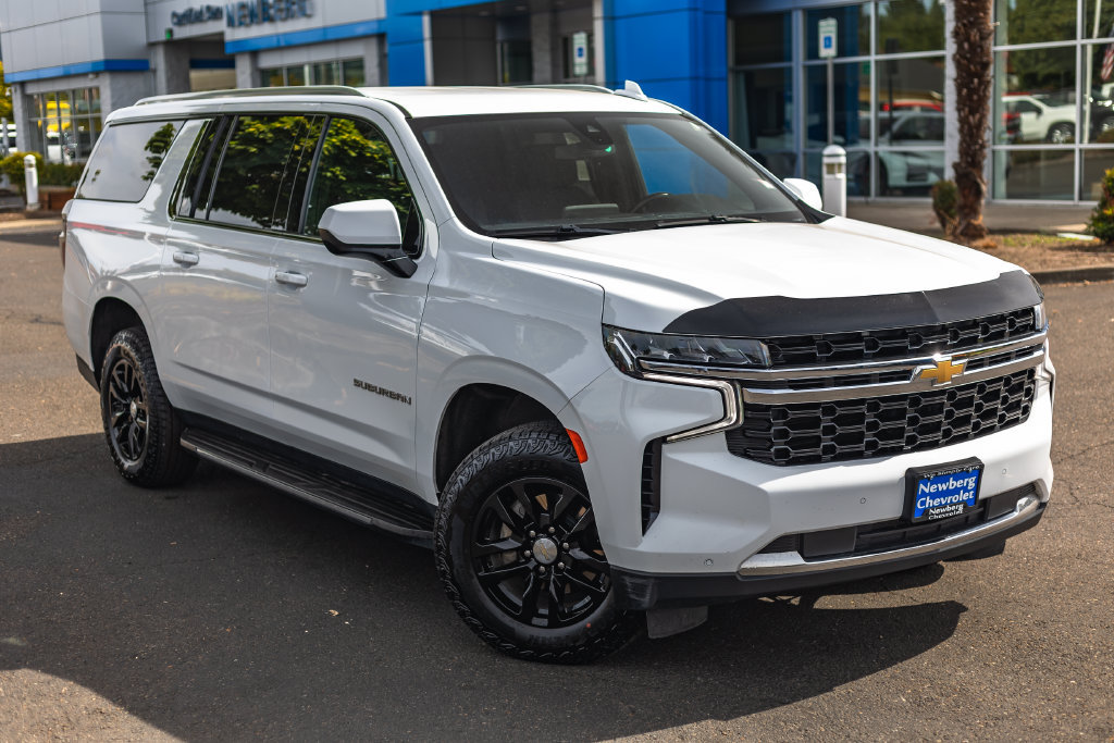 Used 2022 Chevrolet Suburban LS AWD/4WD image 2