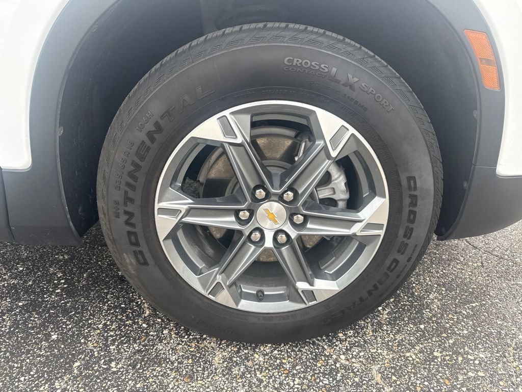 Used 2025 Chevrolet Blazer LT FWD image 23