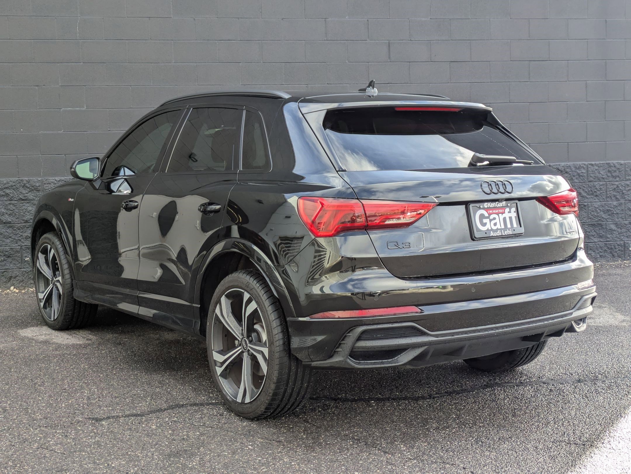 Used 2023 Audi Q3 2.0T Premium Plus w/ Premium Plus Package image 7